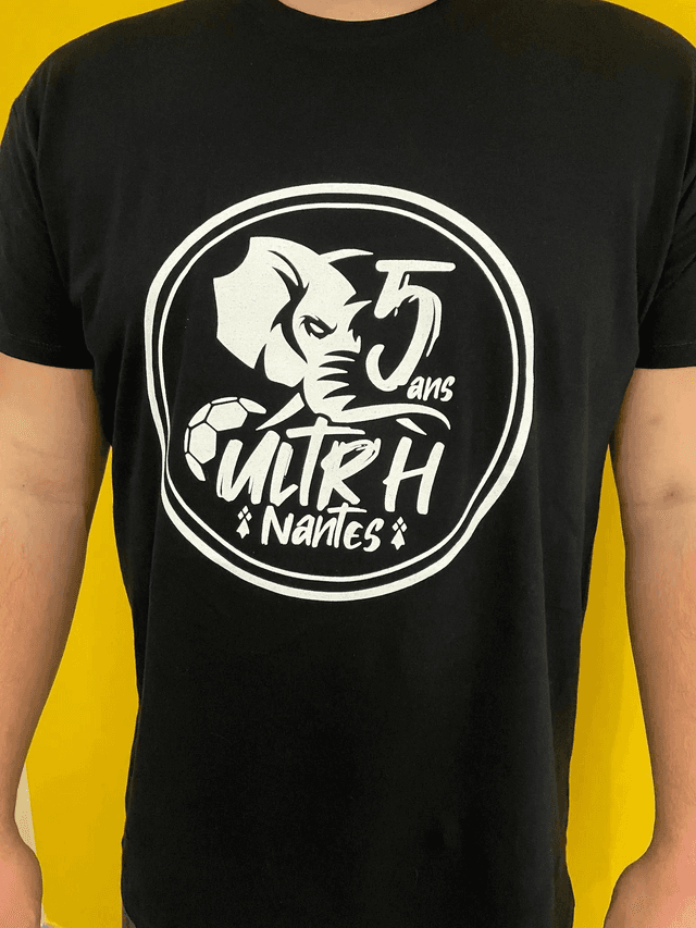 Tshirt noir 5ans